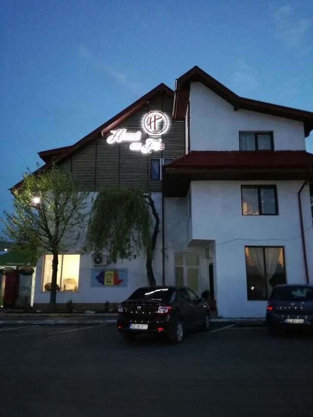 Отель Hotel Hanul Cu Foc Buzău-32